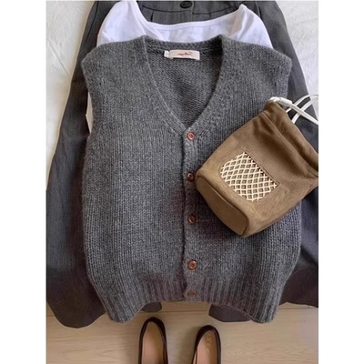 韩系高级感灰色V领针织开衫背心