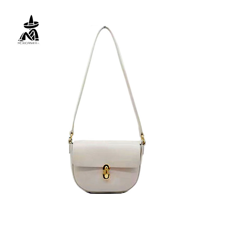 稻草人女包2024夏季上新清新糖果色休闲品牌单肩斜挎链条马鞍小包