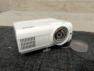 手机无线办公投影仪