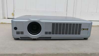 二手爱其XB33I高清智能办公家用3D无线投屏wifi短焦投影机