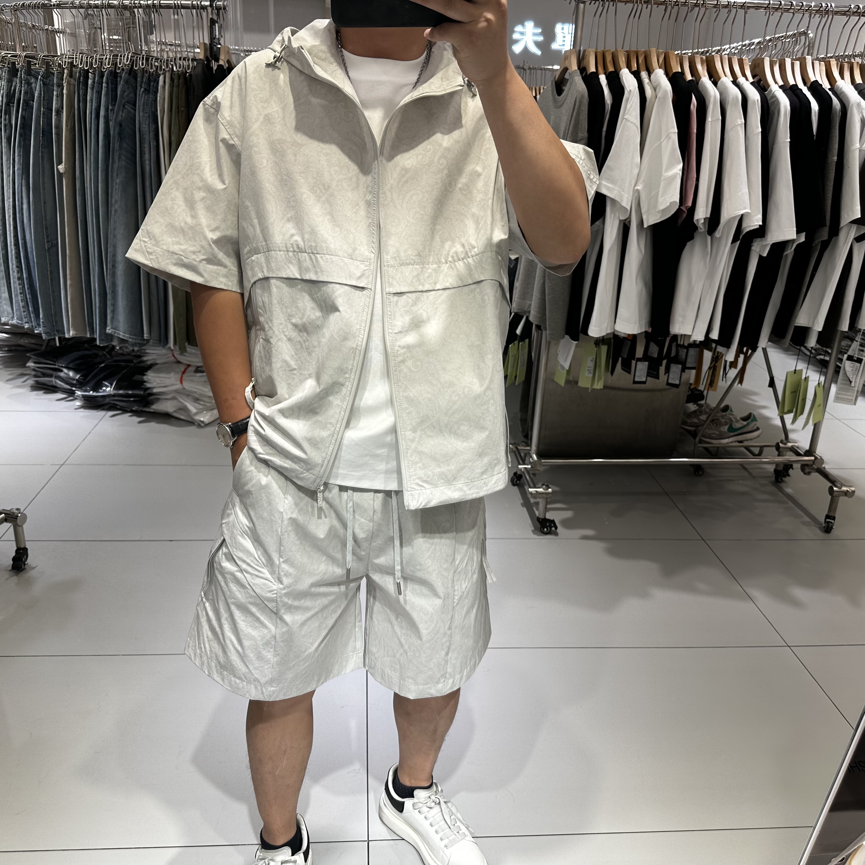 古伦尚夏季潮牌男士短袖连帽冲锋衣外套宽松户外工装休闲短裤套装