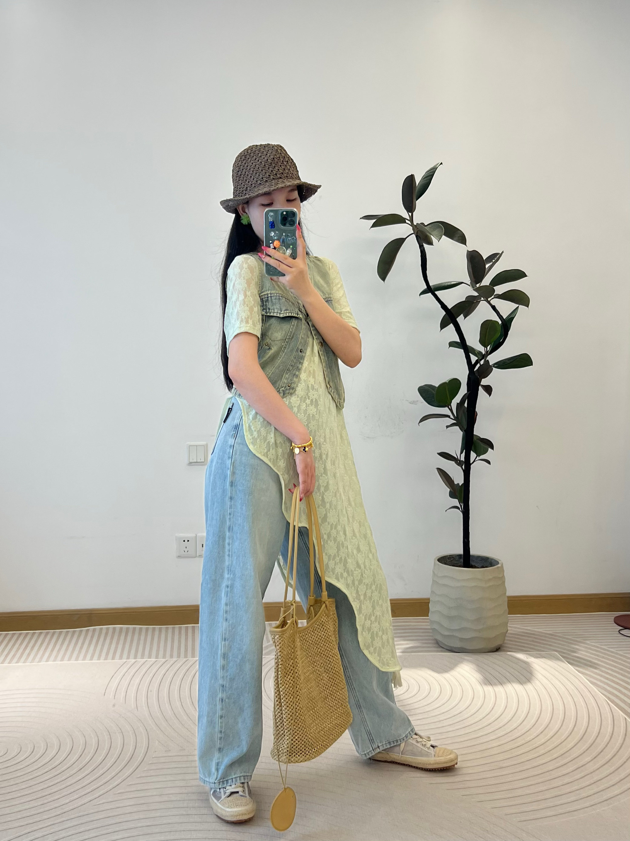 苗与木浅色磨白宽松休闲直筒牛仔牛仔裤