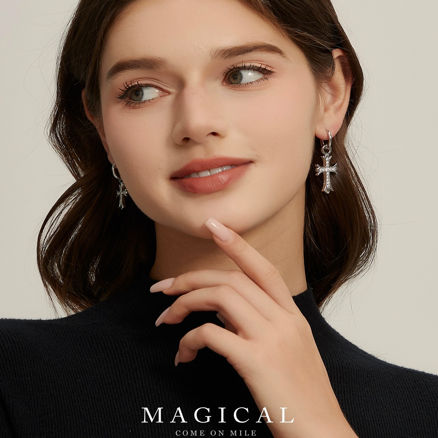 个性不对称十字架耳环女