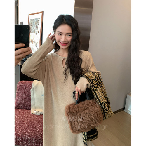 ◆AMUM孕妇装◆懒人秋冬~亲肤保暖珍珠扣宽松藏肉打底针织连衣裙