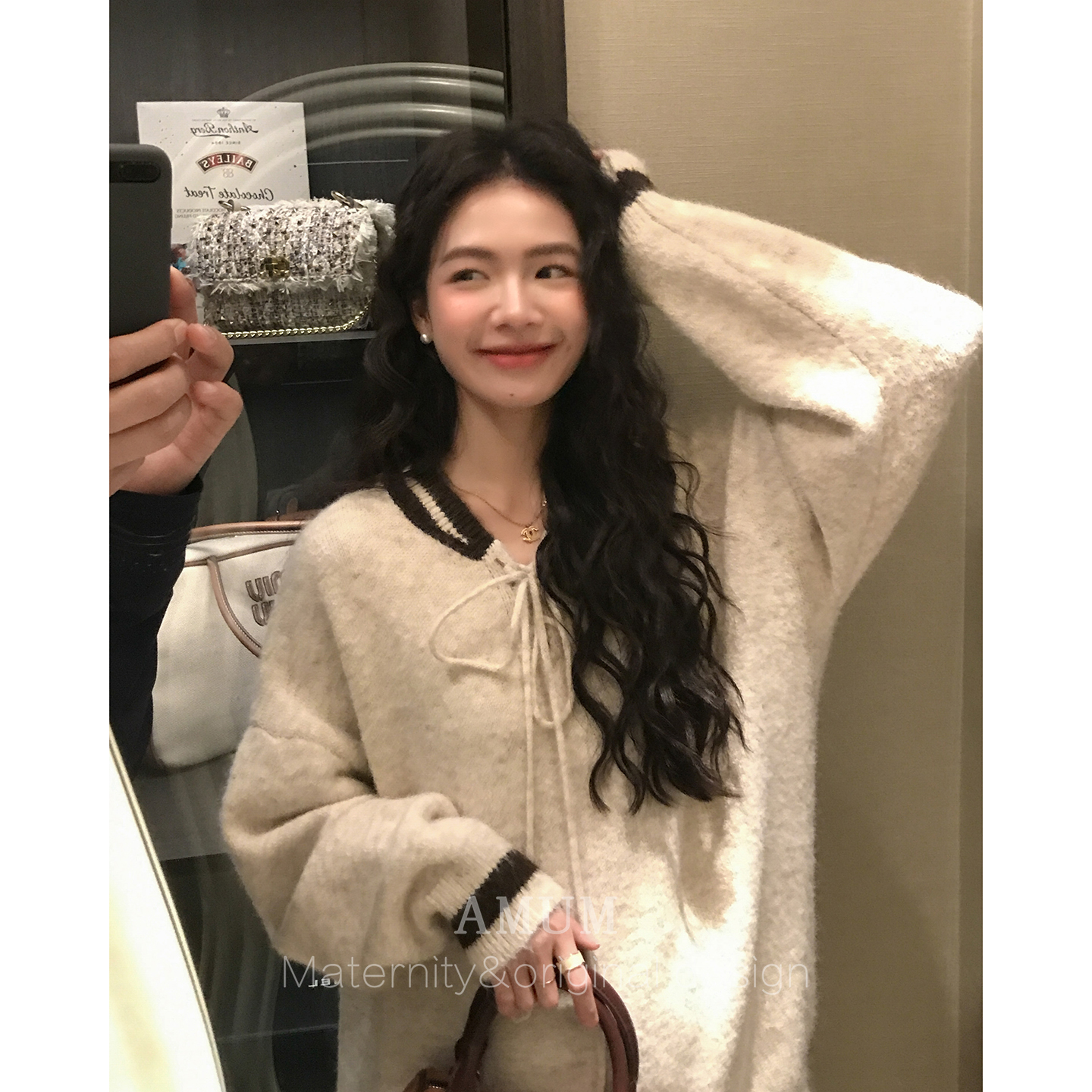 ◆AMUM孕妇装◆淡奶可可~设计感系带V领针织毛衣宽松花朵撞色上衣