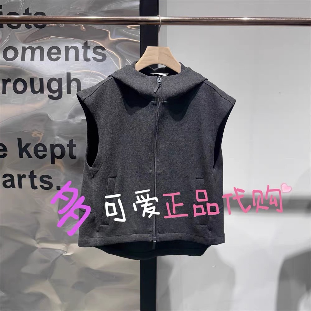 衣播正品2025秋款BDS3MD3036秋款连帽马甲一万簇的心跳