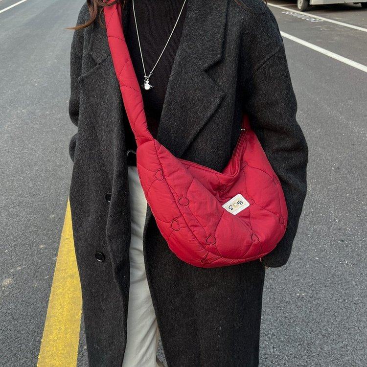 秋冬棉服包包2025新款潮布包单肩包大容量上课通勤斜挎饺子包,箱包皮具/热销女包/男包,通用款女包,淘宝优惠券,粉丝福利购,淘宝优惠卷