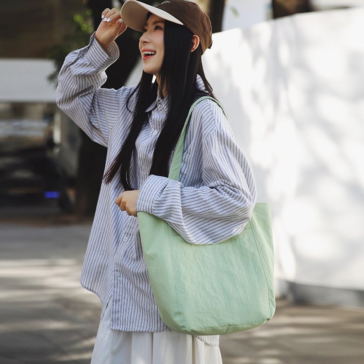 XY优品箱包日系防水尼龙休闲单肩布包简约女大容量通勤托特大包