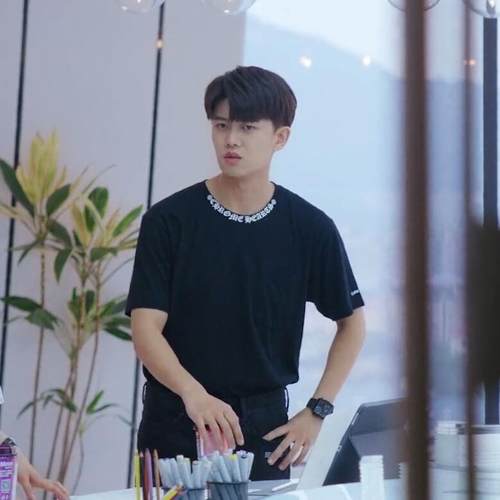 乌鸦小姐蜥蜴先生顾川任嘉伦同款