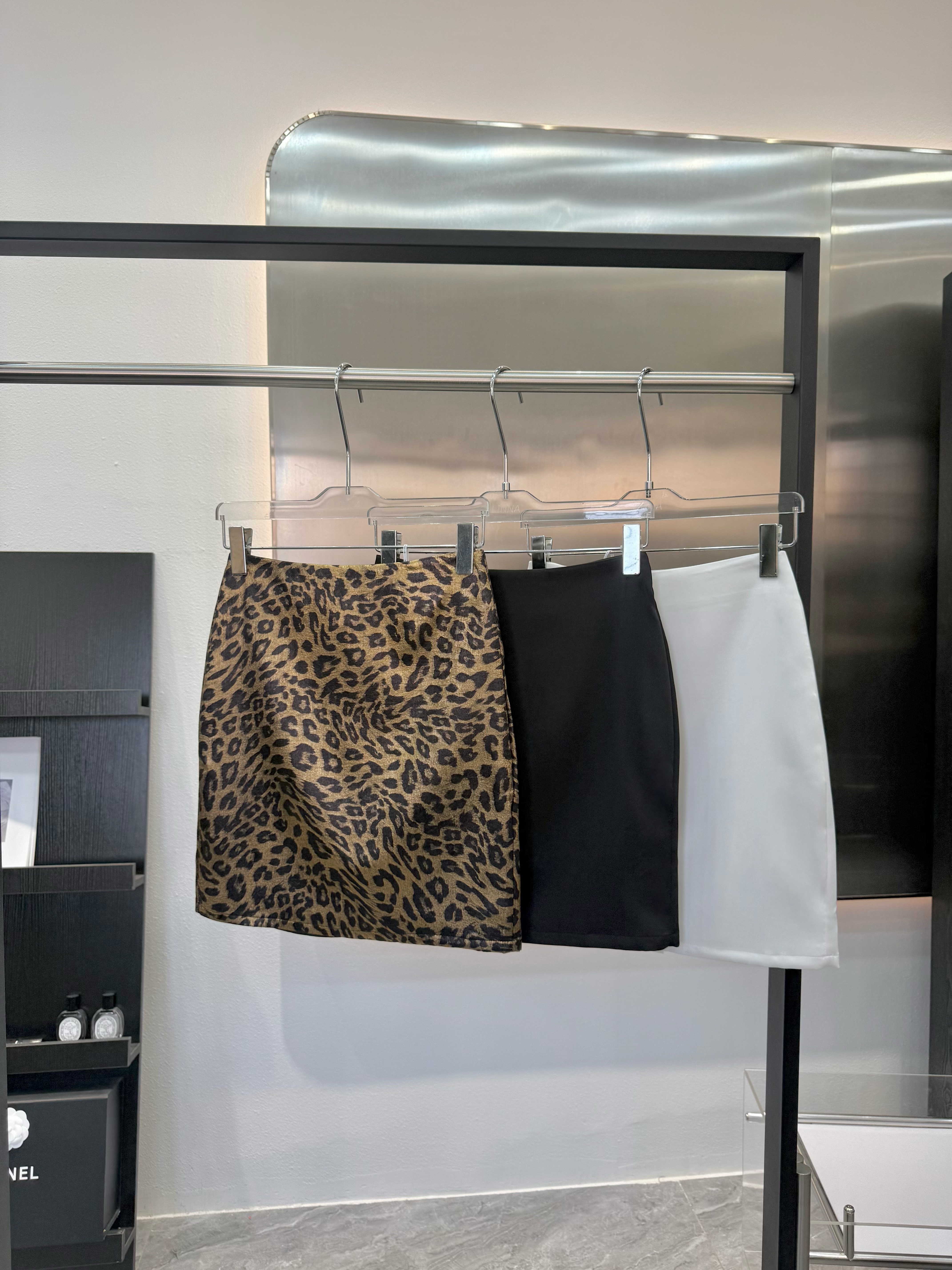 夏季新款短裙女高腰包臀修身韩版网红豹纹半身裙开衩气质白领职业