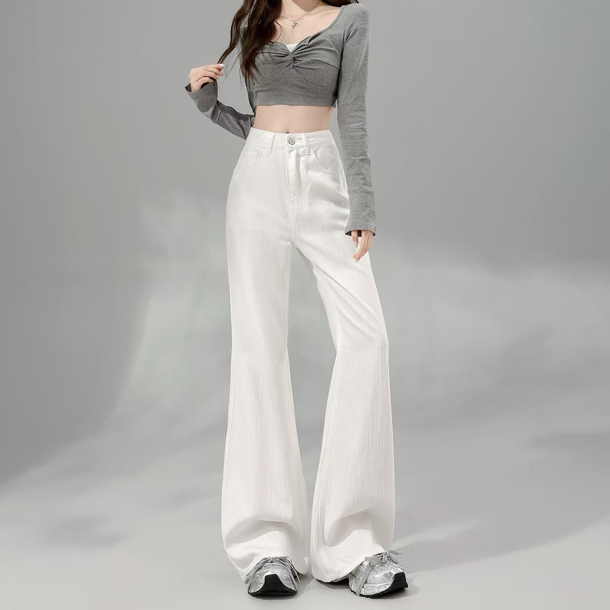 莱赛尔肌理感微喇牛仔裤女2026夏季薄款高腰垂感百搭显瘦马蹄裤子