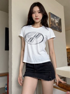 夏新款t恤女韩版小众设计款素描椭圆字母正肩印花短袖纯棉潮修身
