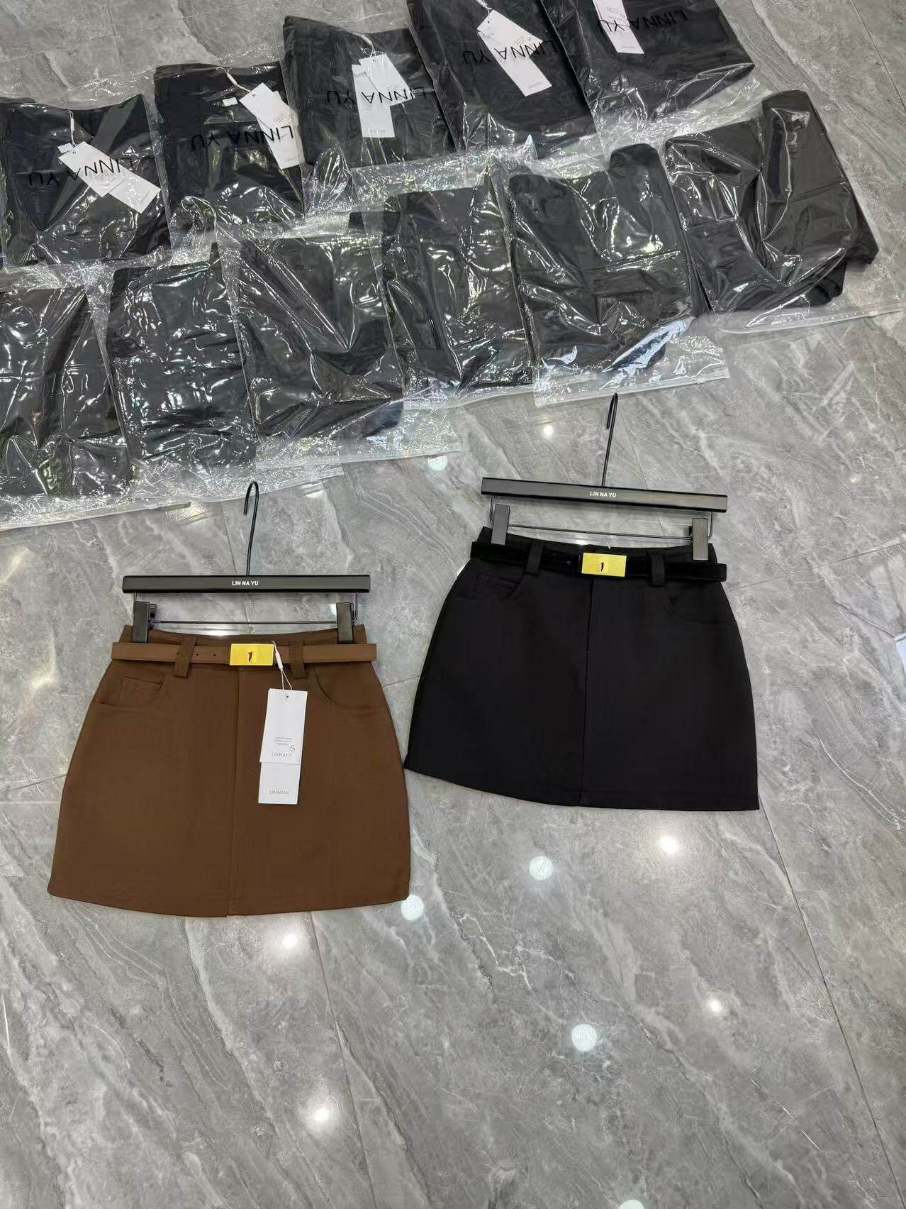 秋冬新款短裙女高腰韩版网红半身裙口袋西装a字包臀防走光linnayu