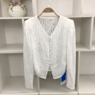 女气质衬衣短款 法式 显瘦白色收腰衬衫 修身 上衣 温柔风V领垫肩长袖