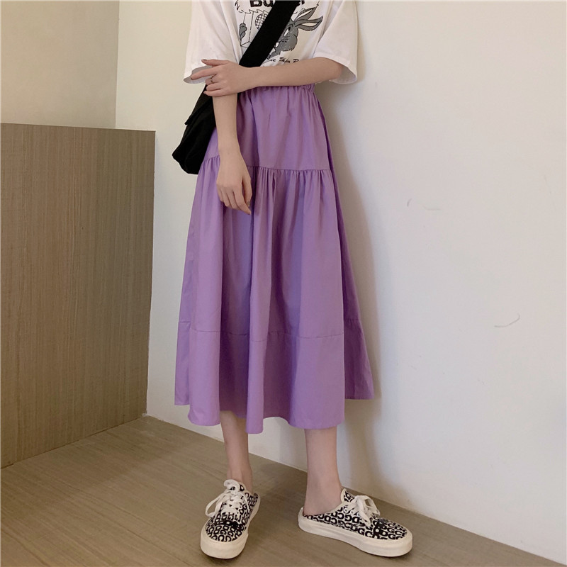 A-line skirt with high waist and thin appearance