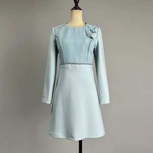 品牌浅蓝色长袖连衣裙女2025春秋修身显瘦甜美收腰小个子A字裙子