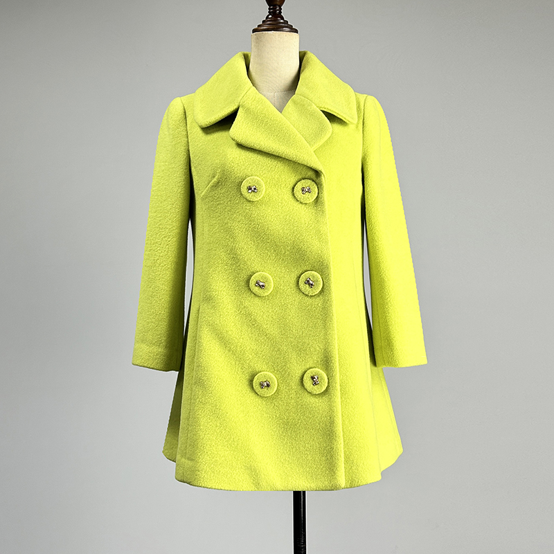 黄绿色九分袖西装领羊毛呢大衣
