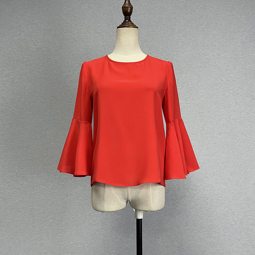 喇叭袖甜美套头雪纺衫