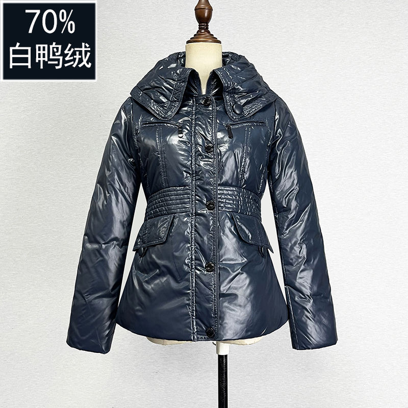 学院风短款大翻领拉链羽绒服