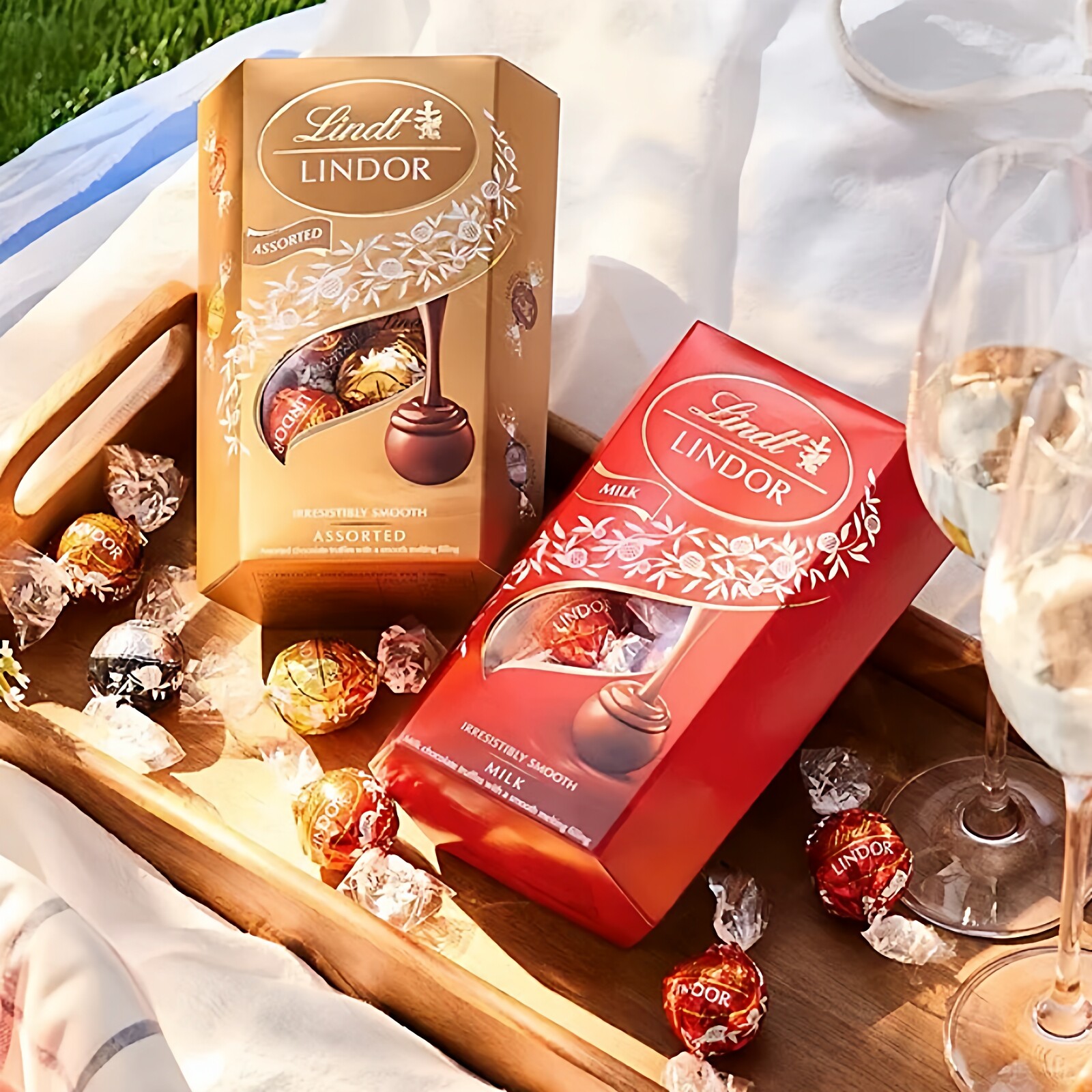 进口Lindt瑞士莲软心牛奶巧克力礼盒装200g婚庆喜糖休闲零食送礼