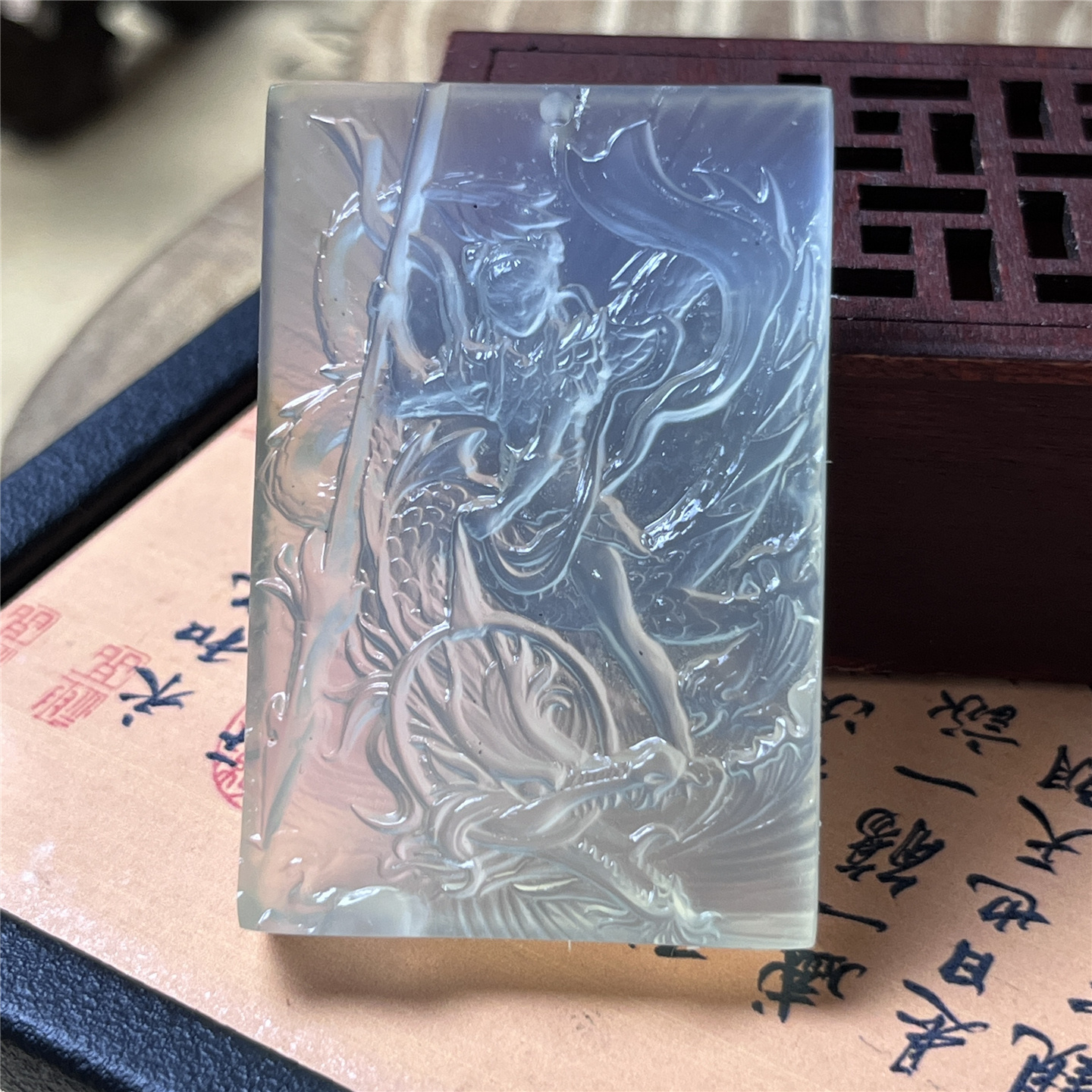 天然岫玉精致雕刻哪吒吊墜