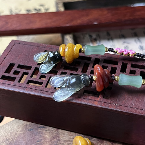 天然岫玉粑粑蝇百搭挂坠手工巧雕