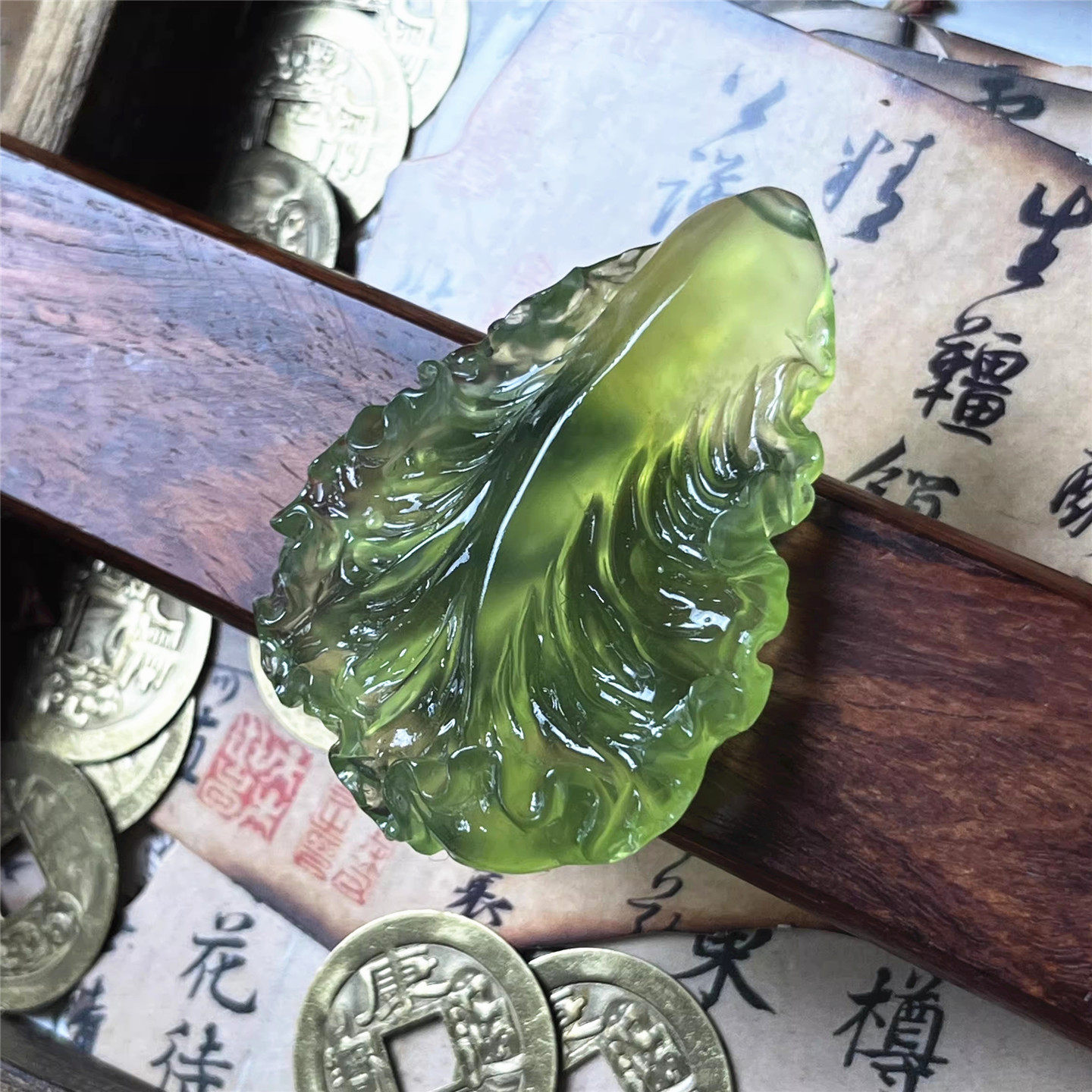 天然岫玉生菜吊坠保真手工精致雕刻男女款白菜叶玉石挂件精致好货
