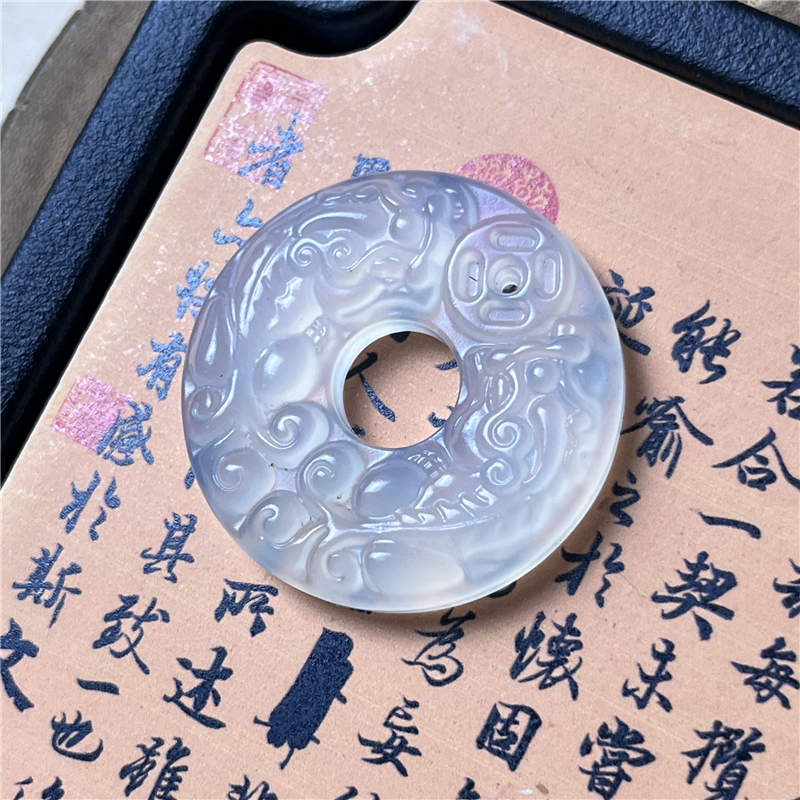 天然岫玉冰种仿古貔貅平安扣吊坠