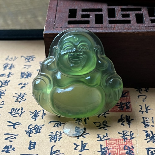 天然岫玉180料绿色佛公吊坠