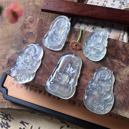 天然岫玉自在观音吊坠保真冰种