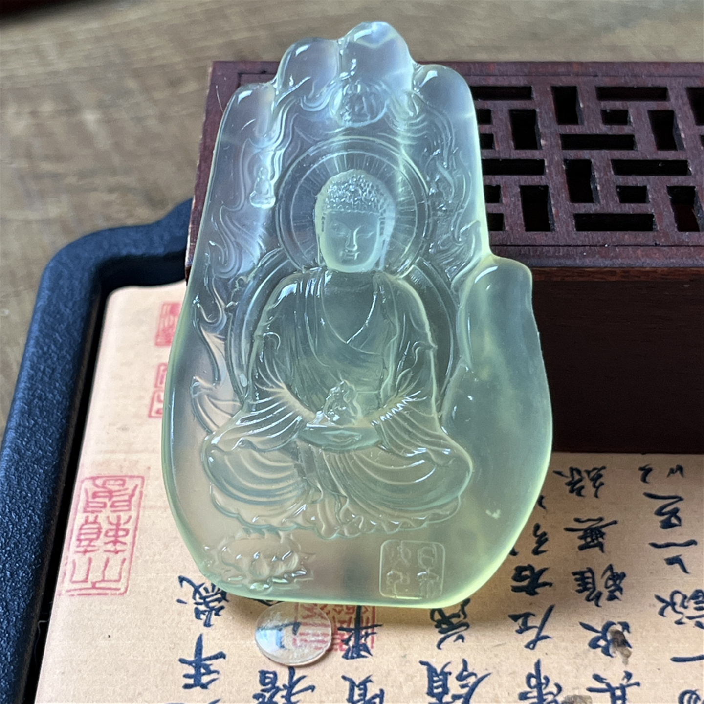 天然岫玉大日如来吊坠保真双面精雕玉石挂件产地直发男女款送礼物