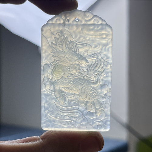天然岫玉麒麟送福吊坠保真双面雕