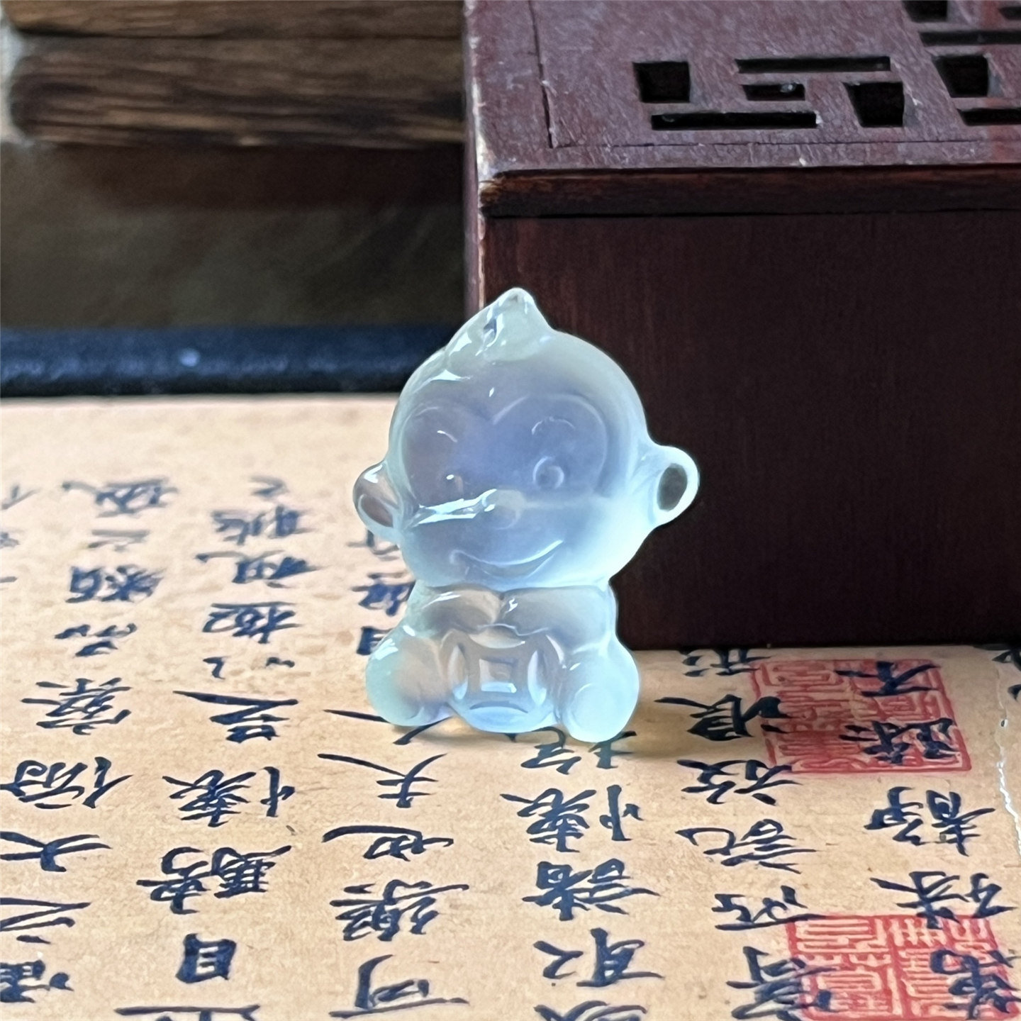 天然岫玉小猴子吊坠保真冰种立体玉石挂件男女款实物拍摄小尺寸玉