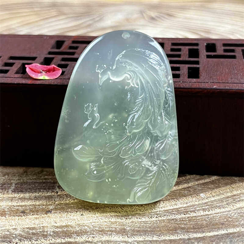 天然岫玉孔雀吊坠保真浮雕玉石挂件特价清货产地直发男女玉挂件坠