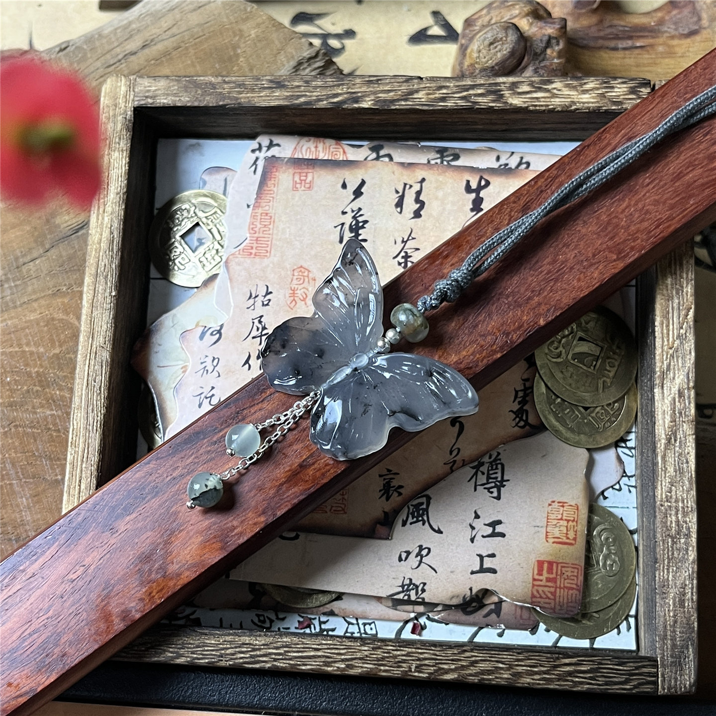 岫玉蝴蝶吊坠天然玉石保真古风水墨飘花女士玉坠手工男女款送礼物