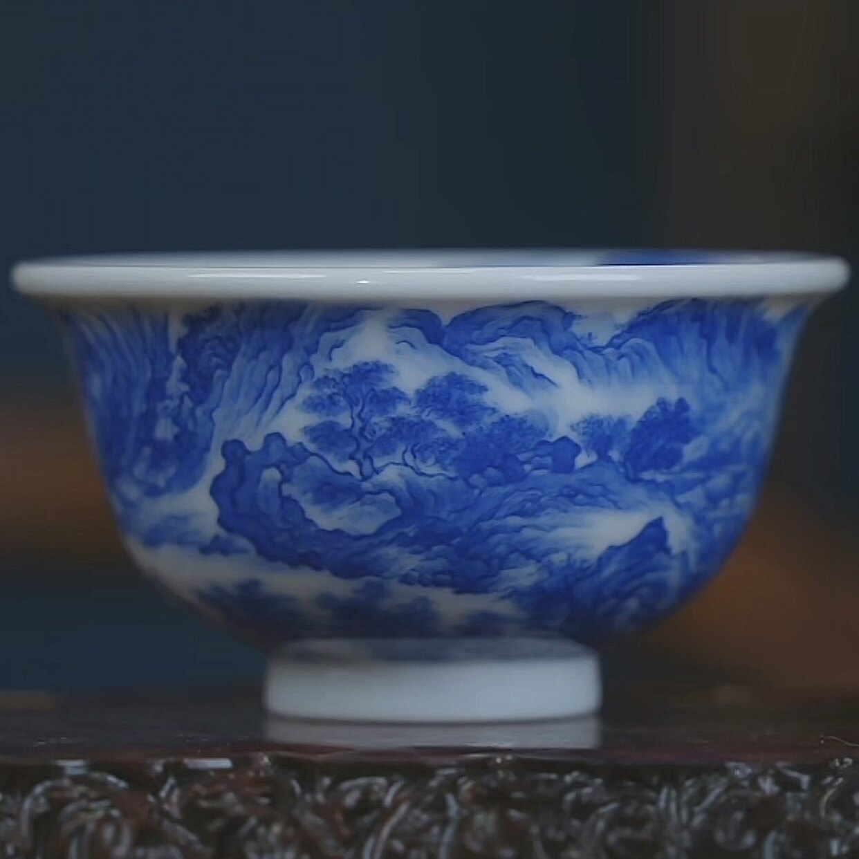 半山晓野 内外重工溪山行旅图小压手杯 手绘青花山水陶瓷茶杯