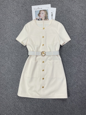 聚酯纤维纯色复古纽扣腰带A字裙