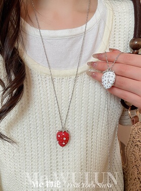 Me物论 新款ins风甜美立体树脂草莓吊坠长项链少女感可爱闪钻项链