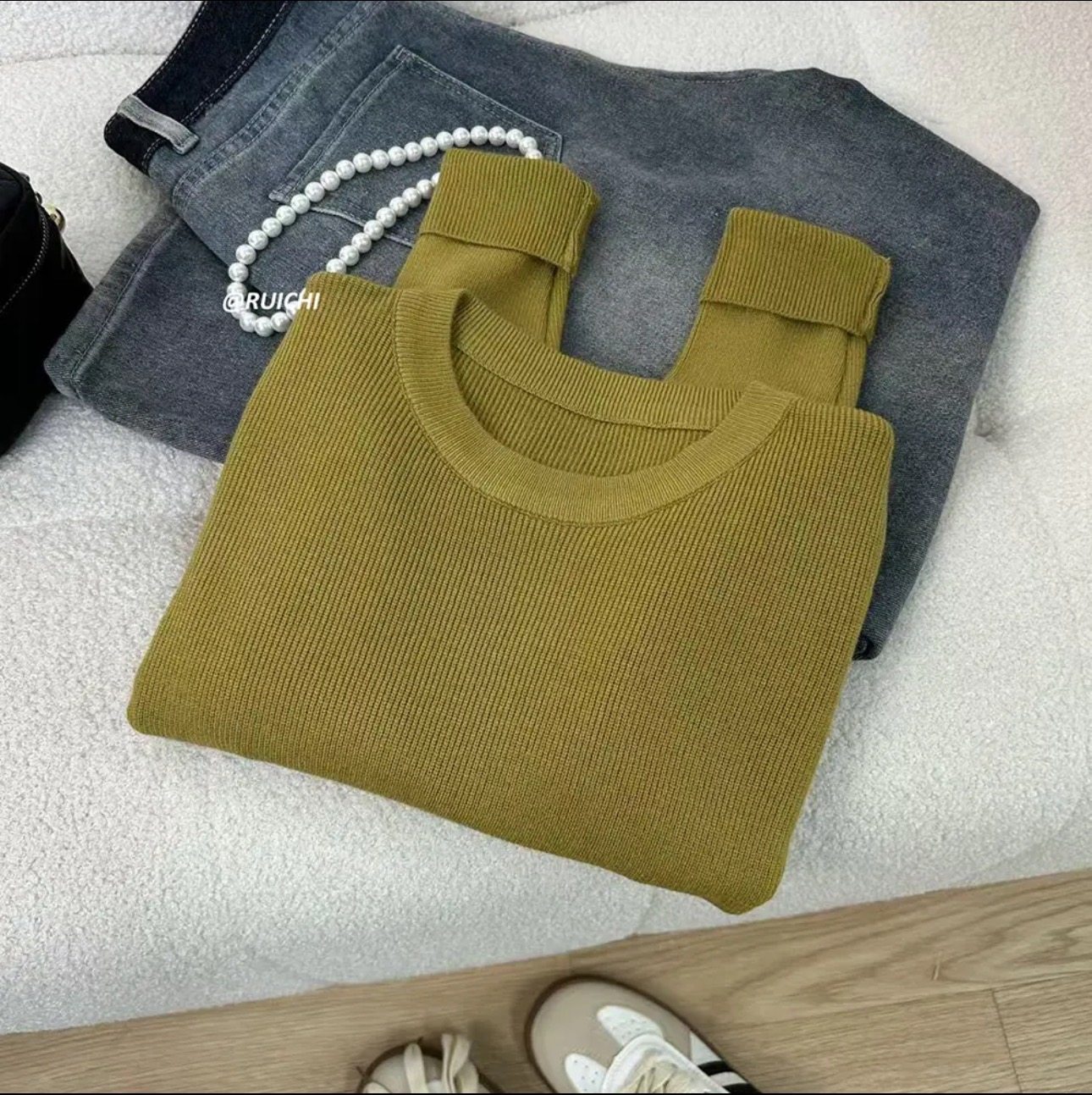 温柔风纯色长袖针织上衣女2025秋冬新款百搭圆领宽松显瘦套头T恤,女装/女士精品,毛衣,淘宝优惠券,粉丝福利购,淘宝优惠卷