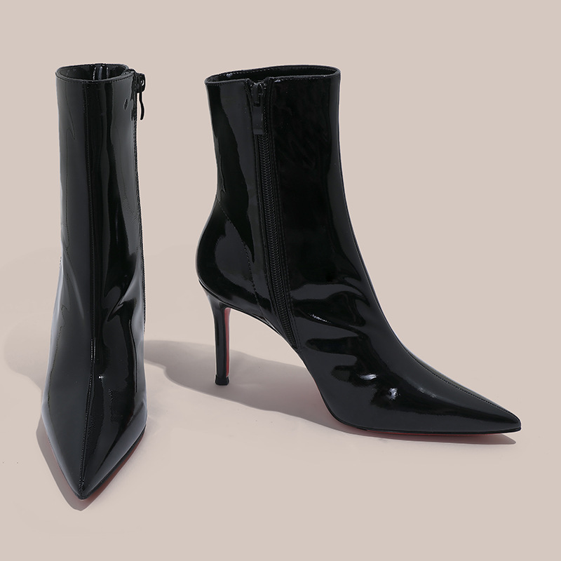黑色漆皮短靴女2025秋冬红底细跟尖头瘦瘦靴性感御姐高跟时装靴女