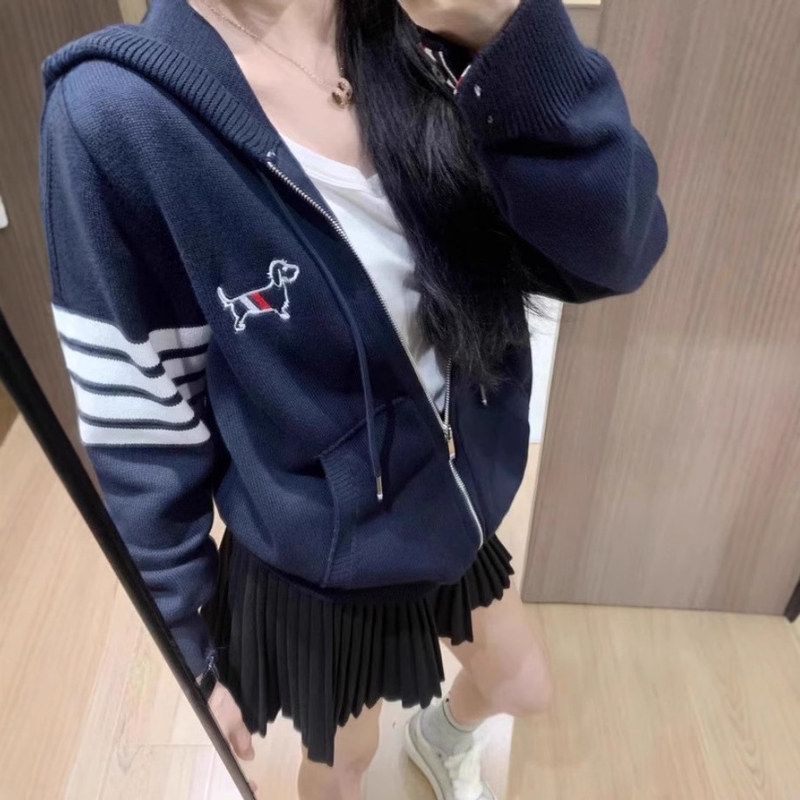 学院风TB刺绣小狗连帽四条杠针织开衫女休闲宽松插兜毛衣外套秋季