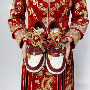 回力婚鞋男女款春秋新款秀禾红中式结婚女鞋平底红色新娘伴娘板鞋