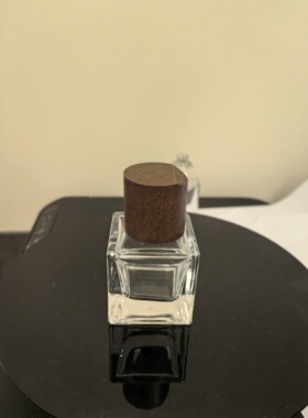 宇兮YUXI斜口木盖+30ml四方瓶+黑色延时喷雾