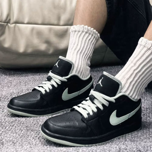 NIKE/耐克男鞋女鞋Air Jordan 1 AJ1 休闲运动篮球鞋 DC0774-008