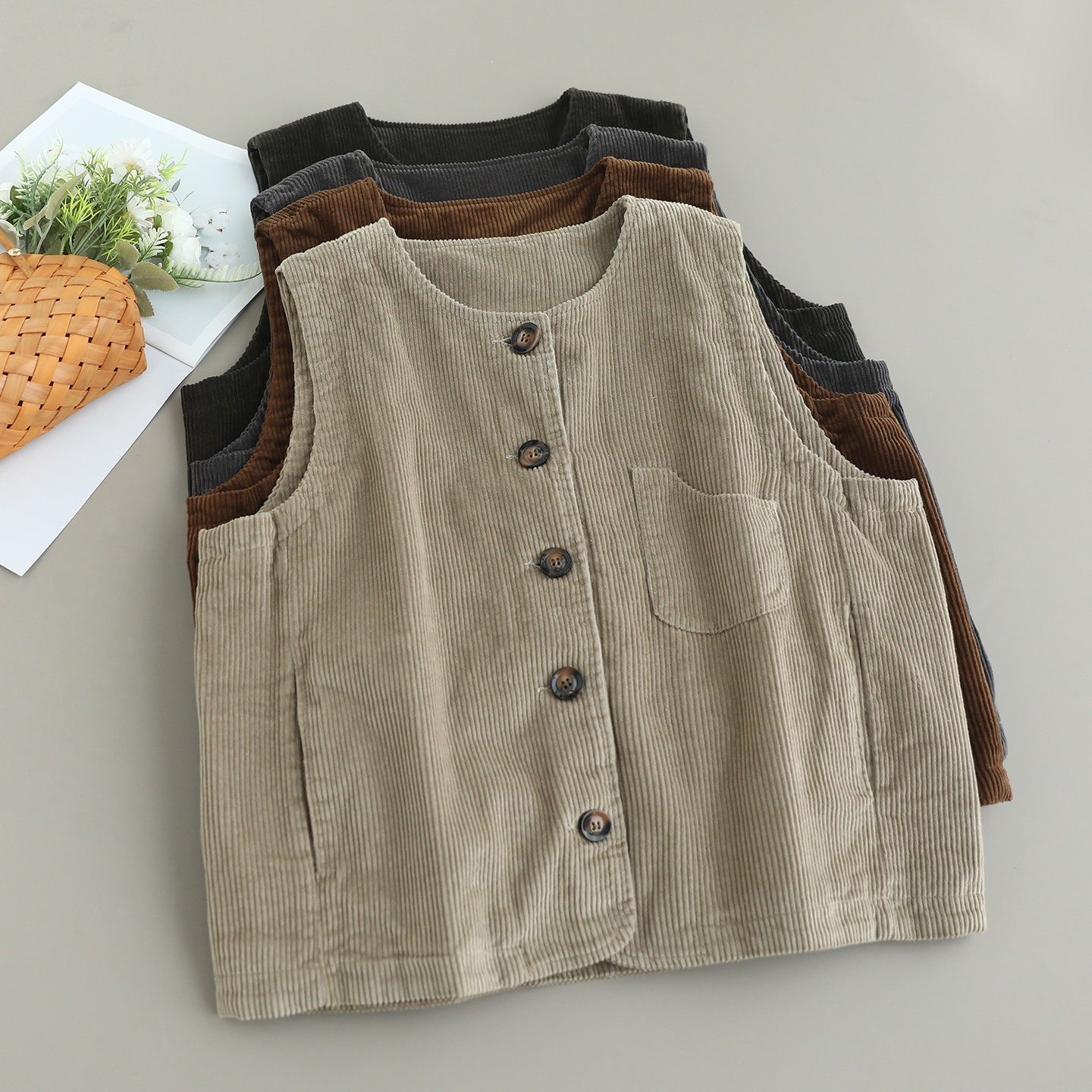 新款简约文艺圆领单排扣马甲