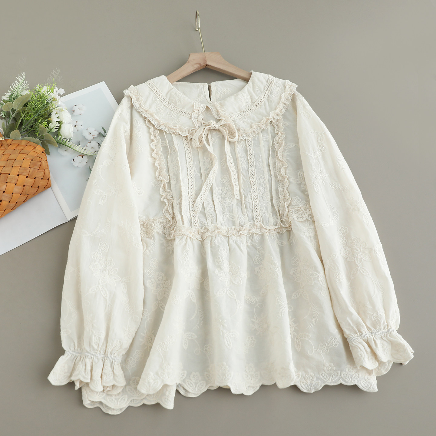 森女系花边大领子系带长袖衬衫