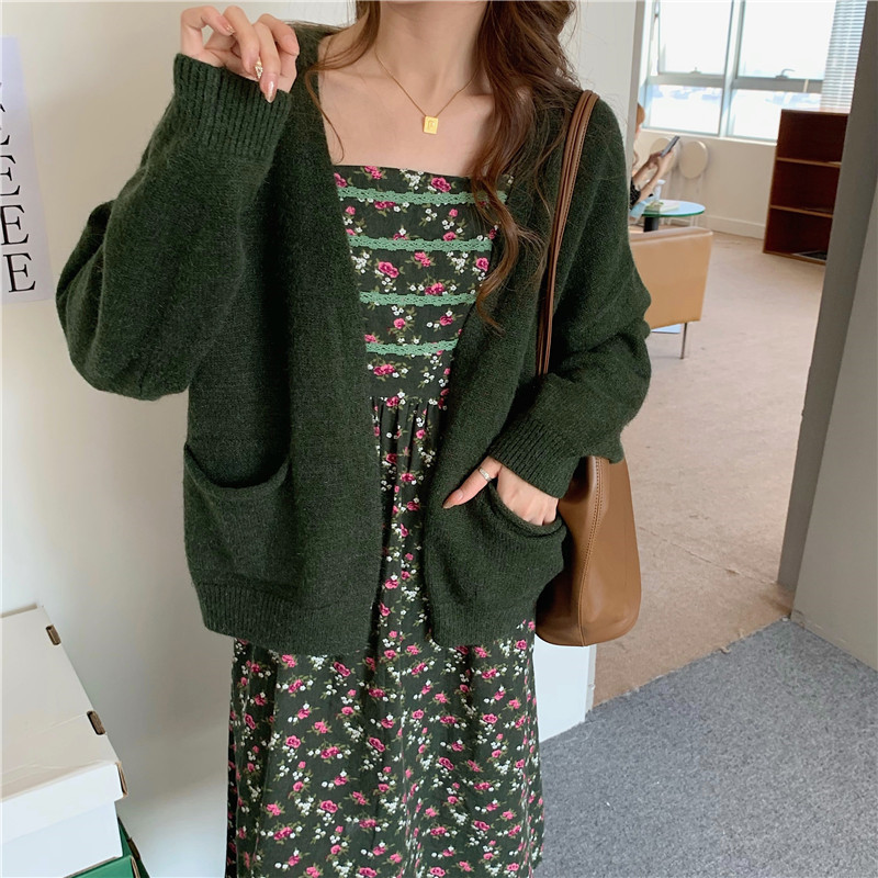 Real price early spring Korean knitted cardigan sweater + floral suspender dress two piece set
