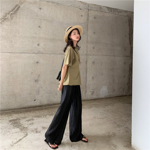 Real-price drop-feeling broad-legged trousers with high waist and loose pleats and straight-tube floor-sweeping trousers