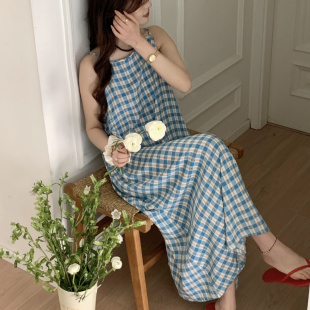 蓝色吊带海边度假风穿搭连衣裙女夏季2025新款夏日棉绸凉快小裙子