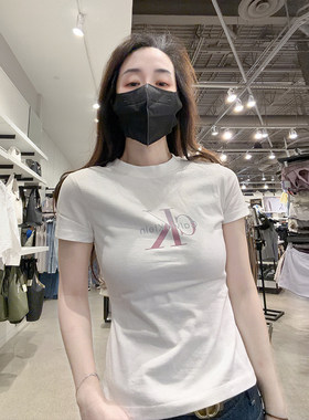 CK女士时尚休闲短袖T恤